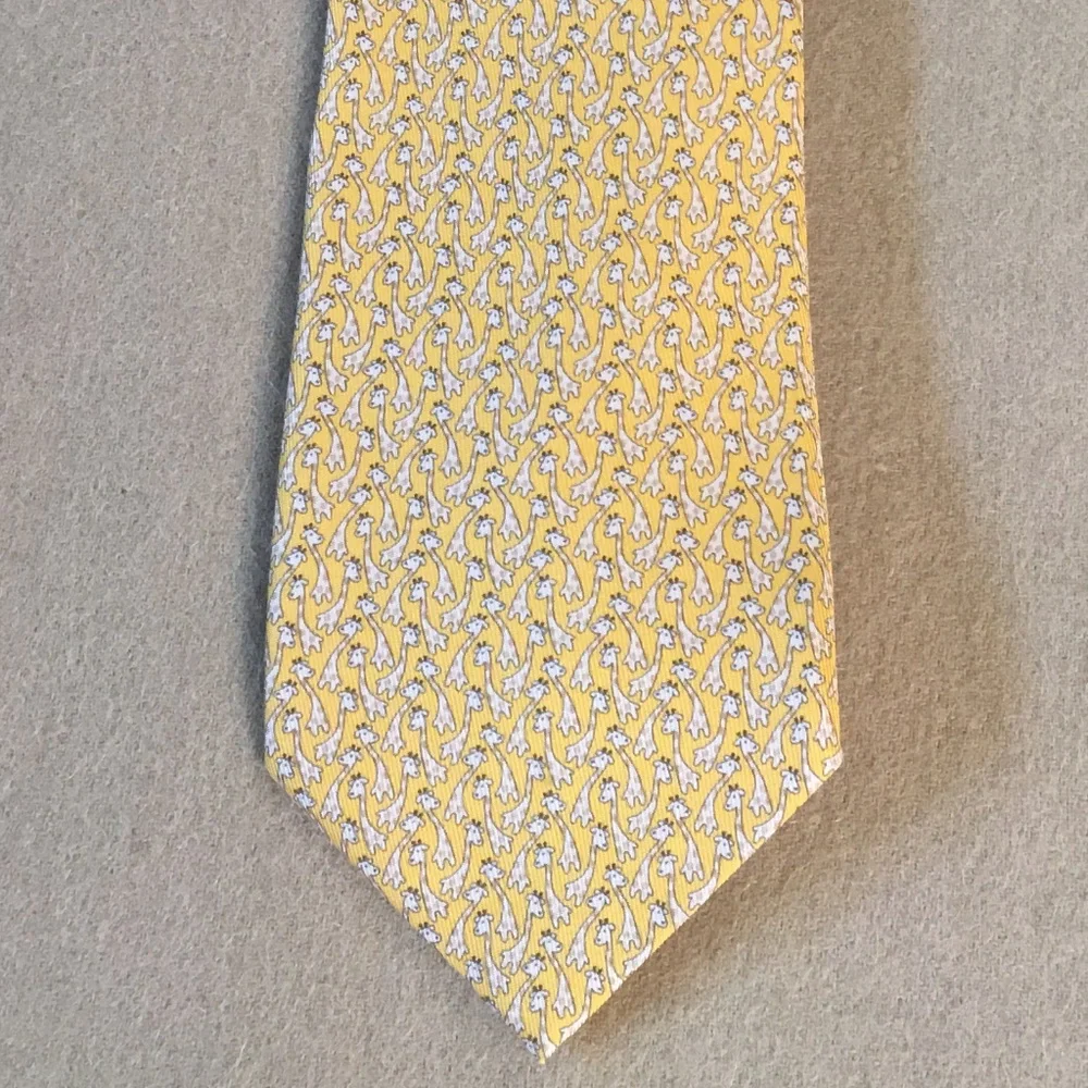 Ferragamo Giraffe-Print Silk Tie - Picture 11 of 16